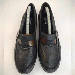 I love Comfort Black Slip-On Loafer Memo Tech Buckle Hook loop Strap 8.5